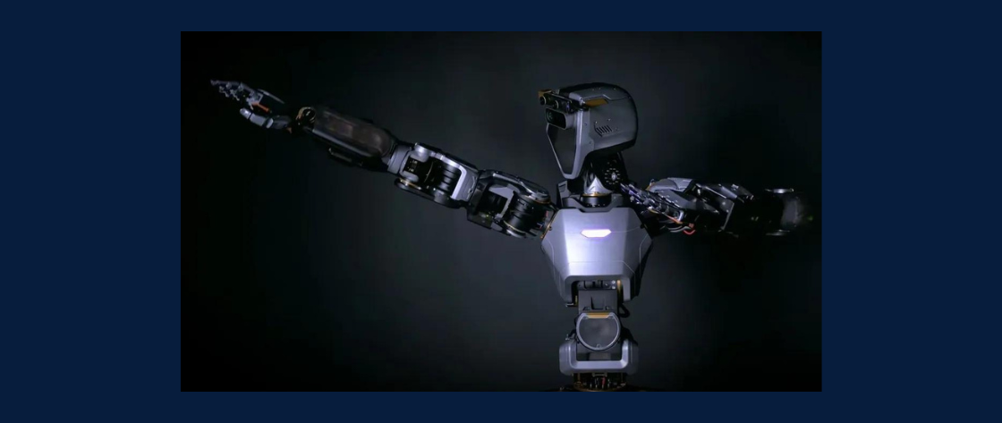 AI-powered humanoid robot Phoenix - photograph